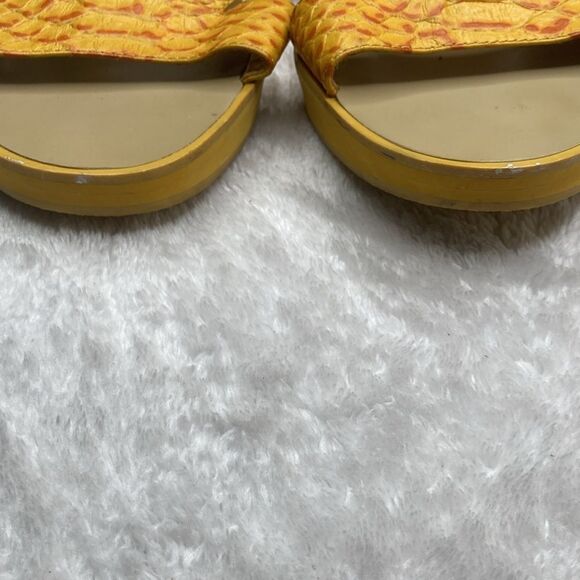 NINE WEST Tribal Yellow Snakeskin Wedge Platform Sandal Wood Heels - Picture 9 of 11